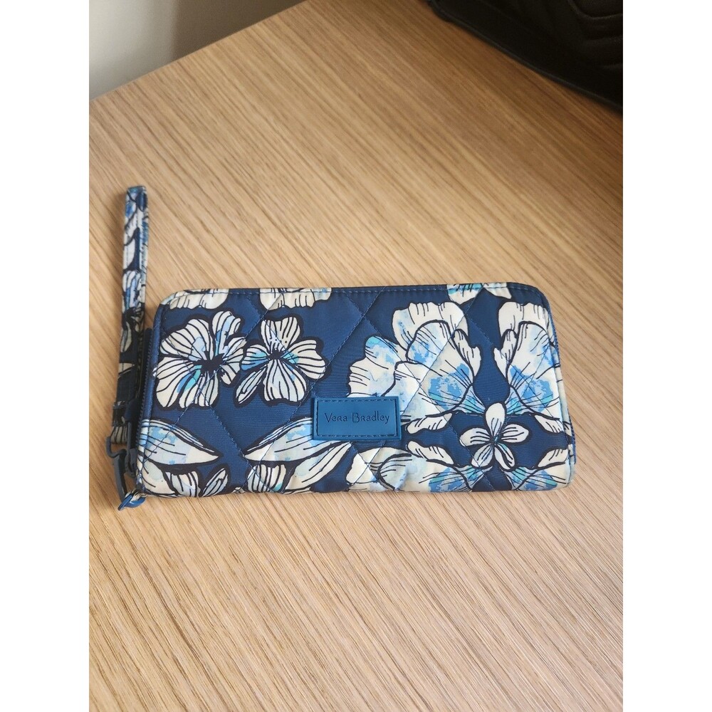 Vera Bradley Accordion Ziparound Wallet Blue Floral Pattern